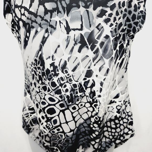 Miraclesuit Black & White One Piece Swimsuit - Picture 4 of 8